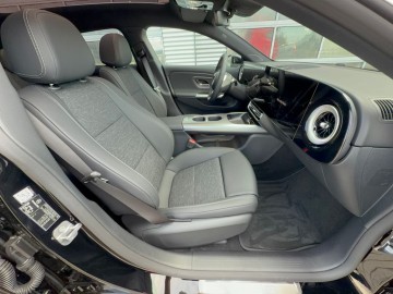 Mercedes-Benz CLA 200 Shooting Brake (foto 9)