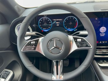 Mercedes-Benz CLA 200 Shooting Brake (foto 16)