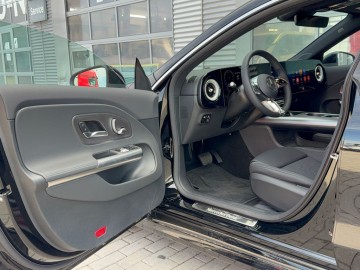 Mercedes-Benz CLA 200 Shooting Brake (foto 21)