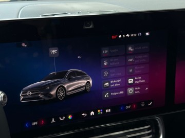 Mercedes-Benz CLA 200 Shooting Brake (foto 31)