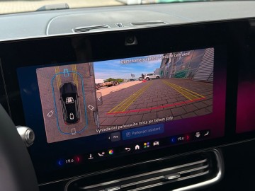Mercedes-Benz CLA 200 Shooting Brake (foto 33)