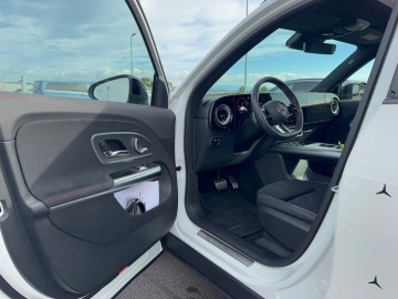 Mercedes-Benz GLB 250+  EQ (foto 22)