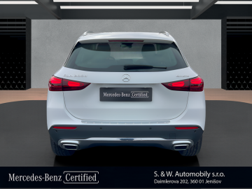 Mercedes-Benz GLA 200 d 4MATIC (foto 11)