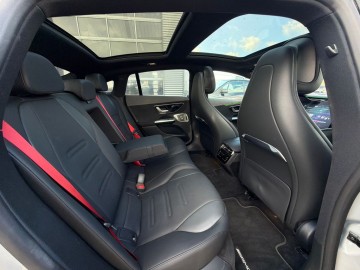 Mercedes-Benz EQE 53 4MATIC+ (foto 10)