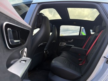 Mercedes-Benz EQE 53 4MATIC+ (foto 13)