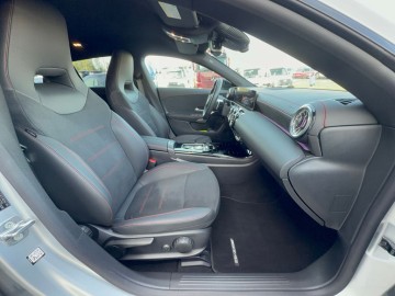 Mercedes-Benz CLA 200 Shooting Brake AMG Style Edition (foto 9)