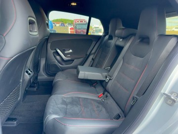Mercedes-Benz CLA 200 Shooting Brake AMG Style Edition (foto 13)
