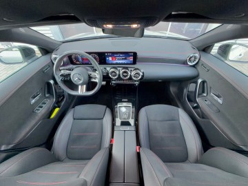 Mercedes-Benz CLA 200 Shooting Brake AMG Style Edition (foto 15)