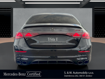 Mercedes-Benz AMG E 53 HYBRID 4MATIC+ (foto 5)