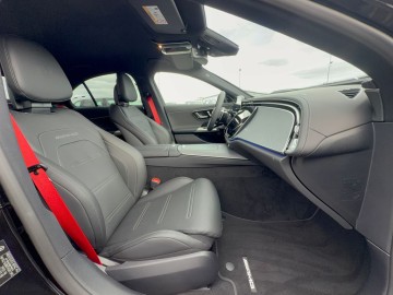 Mercedes-Benz AMG E 53 HYBRID 4MATIC+ (foto 9)