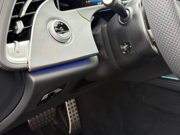 Mercedes-Benz AMG E 53 HYBRID 4MATIC+ (foto 20)