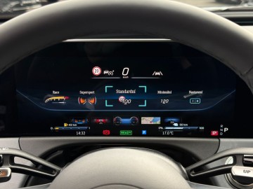 Mercedes-Benz AMG E 53 HYBRID 4MATIC+ (foto 27)