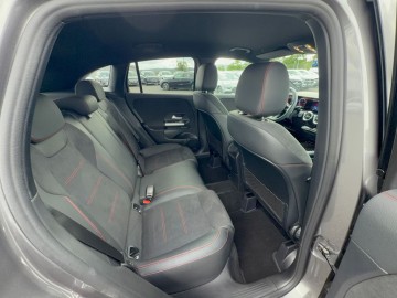 Mercedes-Benz GLA 200 d Edition 140 Years (foto 10)