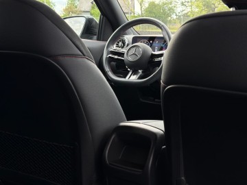 Mercedes-Benz GLA 200 d Edition 140 Years (foto 26)