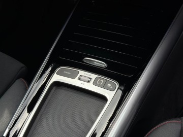 Mercedes-Benz GLA 200 d Edition 140 Years (foto 31)