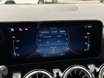 Mercedes-Benz GLA 200 d Edition 140 Years (foto 36)