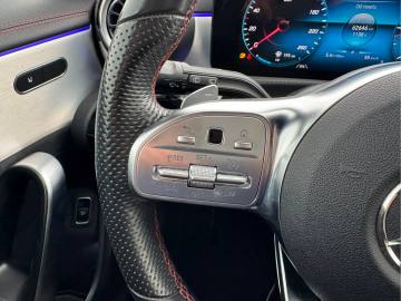 Mercedes-Benz CLA 200 d AMG Line (foto 8)