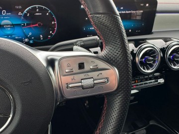 Mercedes-Benz CLA 200 d AMG Line (foto 9)