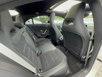 Mercedes-Benz CLA 180 d (foto 10)