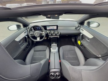 Mercedes-Benz CLA 180 d (foto 15)