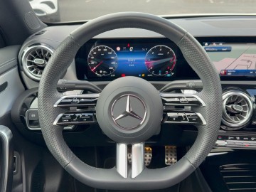 Mercedes-Benz CLA 180 d (foto 16)
