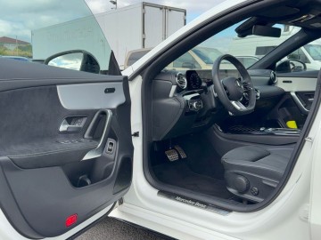 Mercedes-Benz CLA 180 d (foto 21)