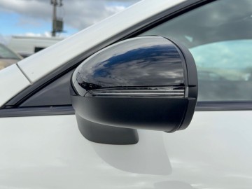 Mercedes-Benz CLA 180 d (foto 23)