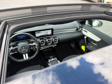 Mercedes-Benz CLA 180 d (foto 26)