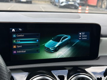 Mercedes-Benz CLA 180 d (foto 30)