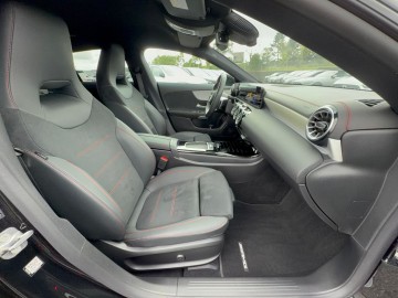 Mercedes-Benz CLA 250 e AMG Shooting Brake (foto 9)