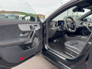 Mercedes-Benz CLA 250 e AMG Shooting Brake (foto 21)