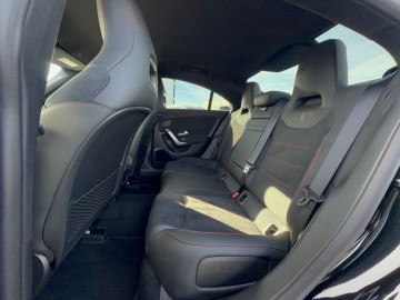 Mercedes Benz CLA 200 d kupé AMG Style Edition (foto 13)
