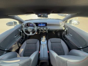 Mercedes Benz CLA 200 d kupé AMG Style Edition (foto 15)