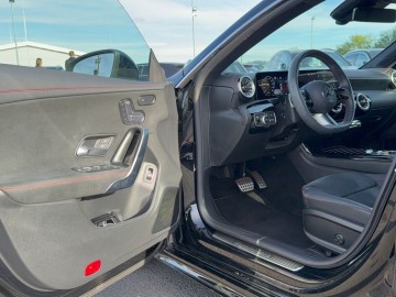 Mercedes Benz CLA 200 d kupé AMG Style Edition (foto 21)