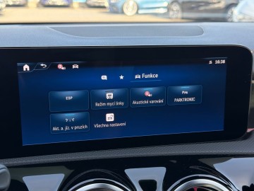 Mercedes Benz CLA 200 d kupé AMG Style Edition (foto 31)