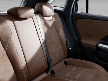 Mercedes-Benz GLA 200 d 4MATIC Edition 140 Years (foto 7)