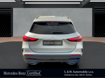 Mercedes-Benz GLA 200 d 4MATIC AMG Style Edition (foto 5)