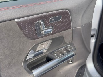 Mercedes-Benz GLA 200 d 4MATIC AMG Style Edition (foto 21)