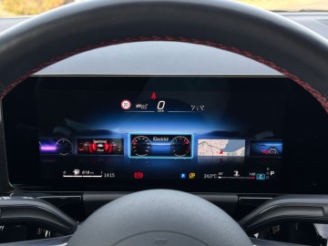 Mercedes-Benz GLA 200 d 4MATIC AMG Style Edition (foto 29)