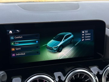 Mercedes-Benz GLA 200 d 4MATIC AMG Style Edition (foto 30)