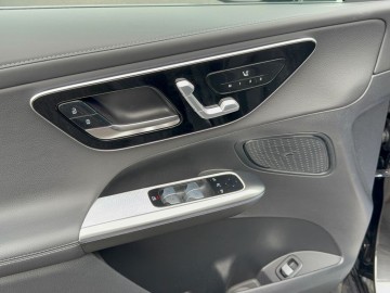 Mercedes-Benz GLC 220 (foto 21)
