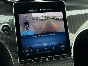 Mercedes-Benz GLC 220 (foto 32)
