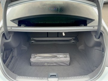 Mercedes-Benz E 220 d 4MATIC (foto 12)