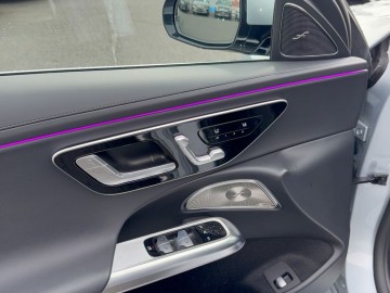 Mercedes-Benz E 220 d 4MATIC (foto 21)