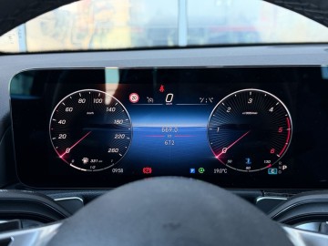 Mercedes-Benz GLB 180 d (foto 16)