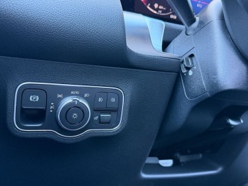 Mercedes-Benz GLB 180 d (foto 20)