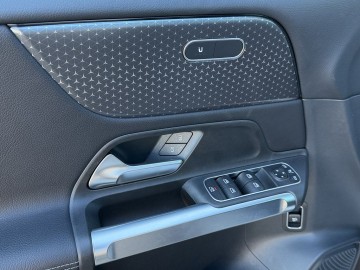 Mercedes-Benz GLB 180 d (foto 23)