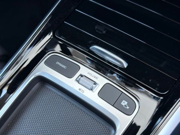 Mercedes-Benz GLB 180 d (foto 29)