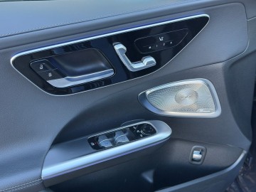 Mercedes-Benz C 300 de 4MATIC kombi (foto 21)