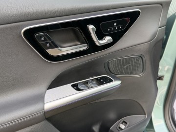 Mercedes-Benz GLC 220 d 4MATIC (foto 21)
